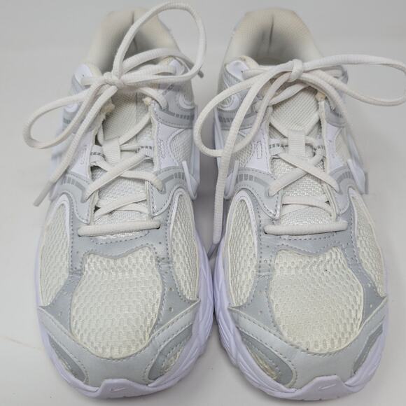 Nike V5 RNR Running Shoes in White and Light Grey Women’s size 9.5 - Picture 2 of 10